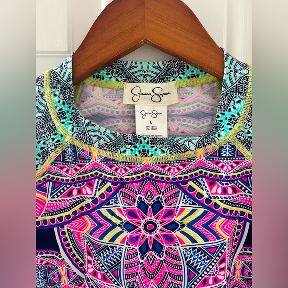 Jessica Simpson Rash Guard Geo Pattern EUC | Large - Picture 2 of 4